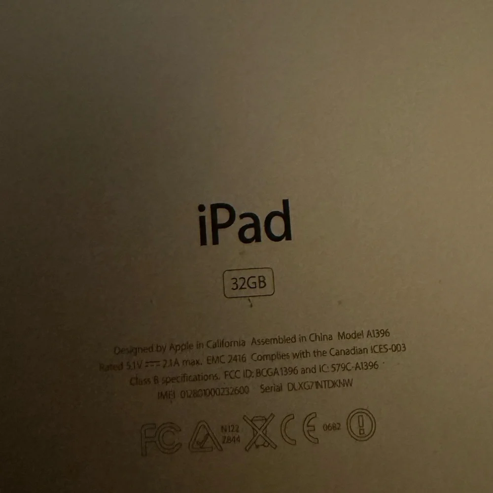 First Generation Apple iPad 32GB